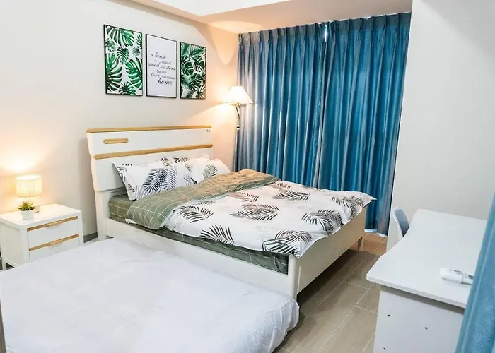 A2j Luxury 3br Uptown Balcony Bgc Near Mall * Manila