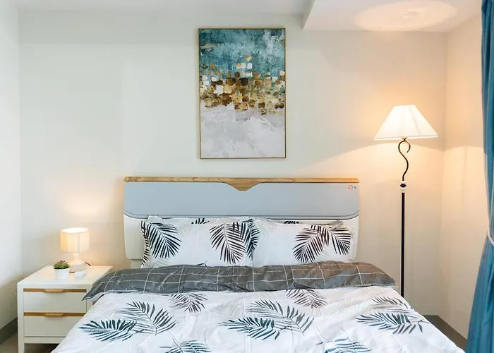 A2j Luxury 3br Uptown Balcony Bgc Near Mall * Manila
