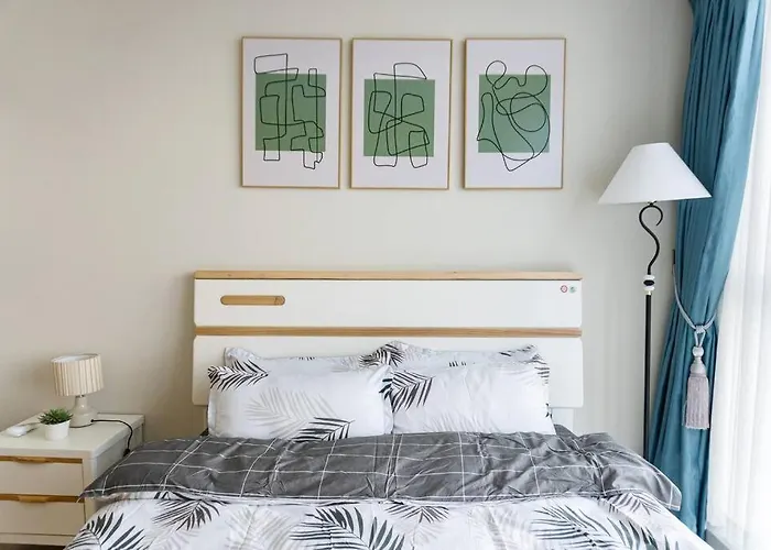 A2j Luxury 3br Uptown Balcony Bgc Near Mall * Manila