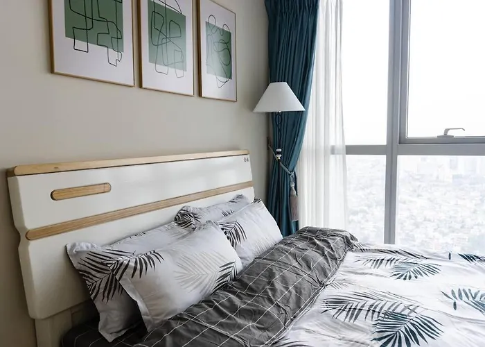 A2j Luxury 3br Uptown Balcony Bgc Near Mall