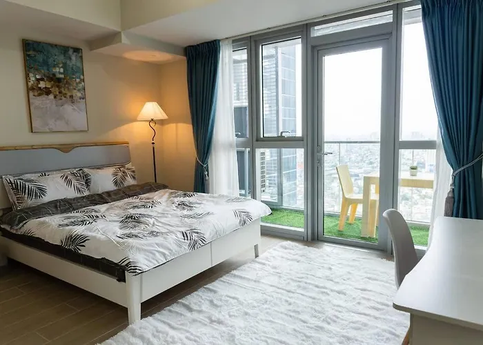 A2j Luxury 3br Uptown Balcony Bgc Near Mall Apartamento