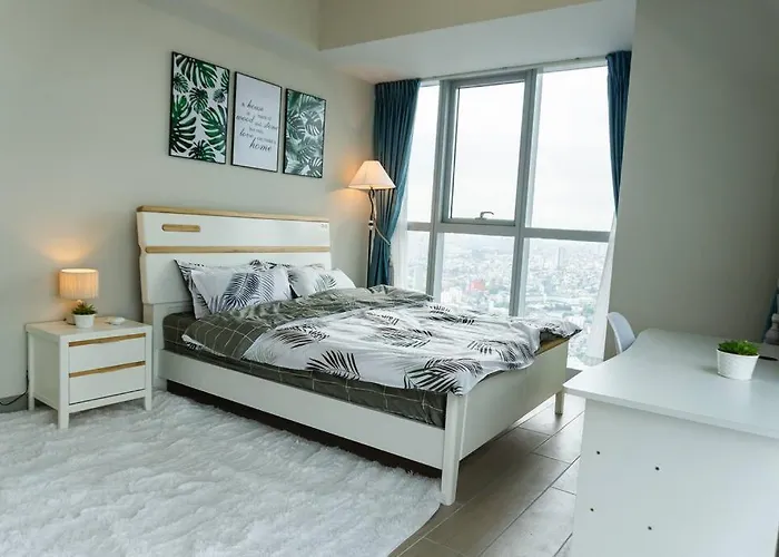 A2j Luxury 3br Uptown Balcony Bgc Near Mall * Manila