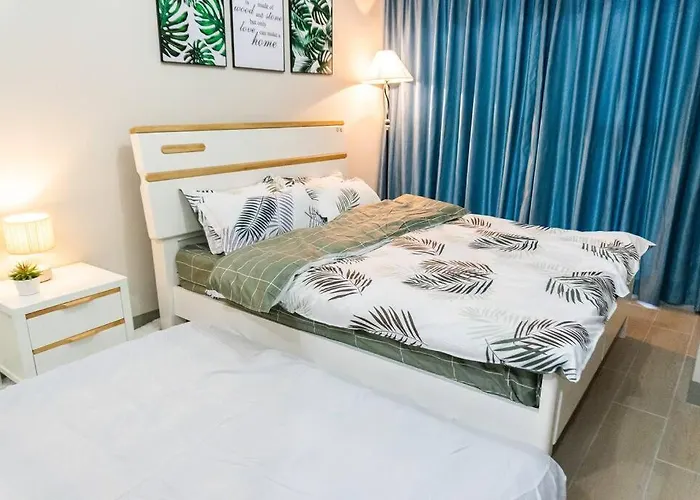 A2j Luxury 3br Uptown Balcony Bgc Near Mall Apartment Manila
