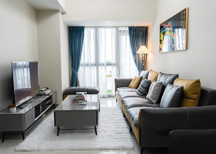 A2j Luxury 3br Uptown Balcony Bgc Near Mall Apartment